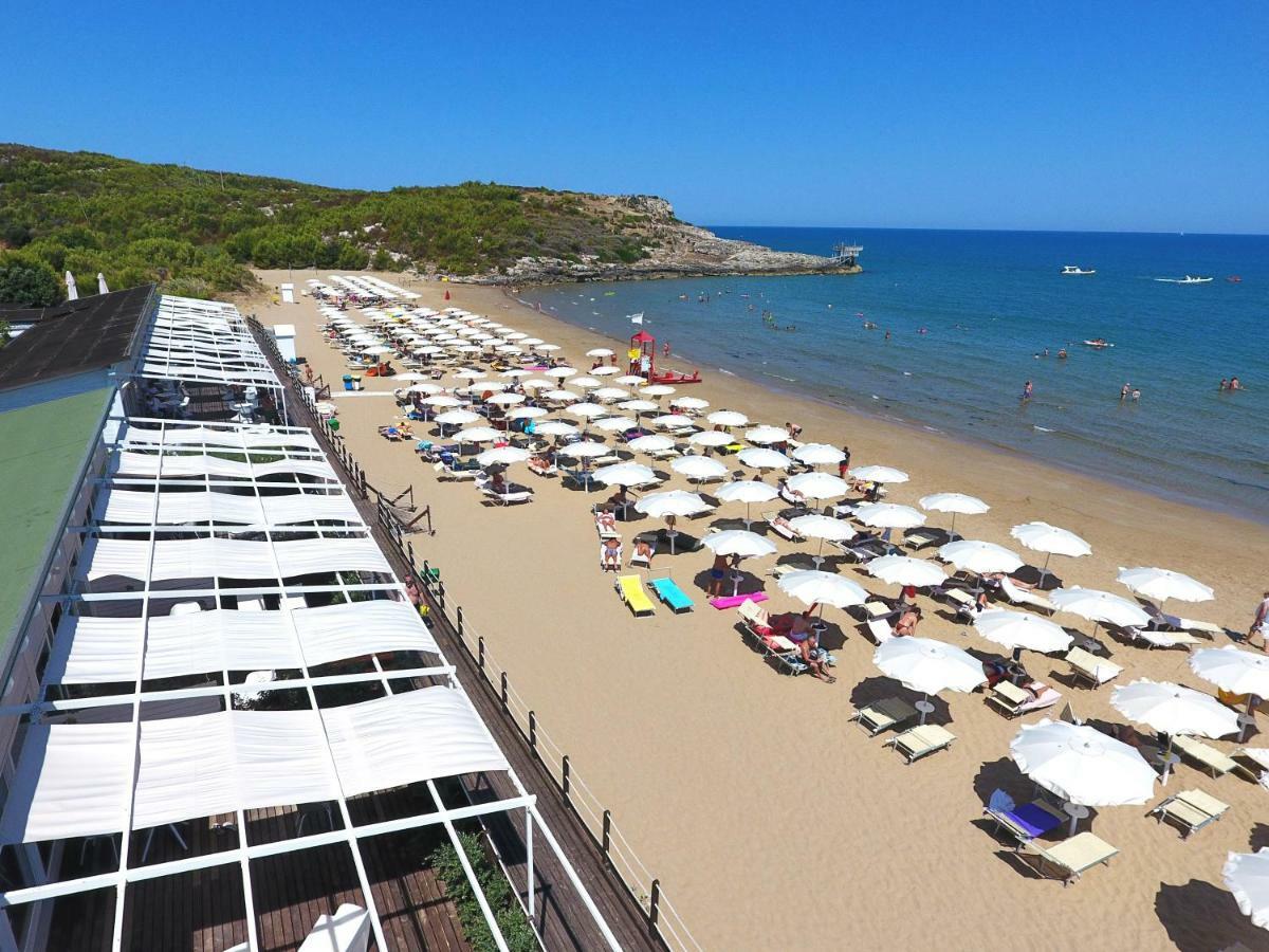 Valtur Baia Del Gusmay Beach Resort Пешичи Екстериор снимка